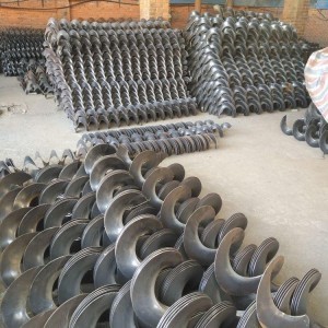 軸用卡環(huán)在輸送設(shè)備及配件制造中的關(guān)鍵作用